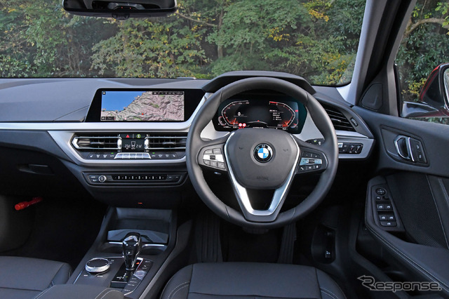 BMW 1シリーズ 新型(118i プレイ)