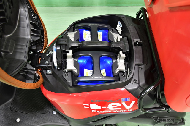 日本郵便に導入されるホンダの電動バイク『ベンリィe:』
