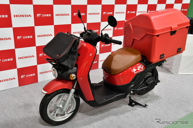 日本郵便に導入されるホンダの電動バイク『ベンリィe:』