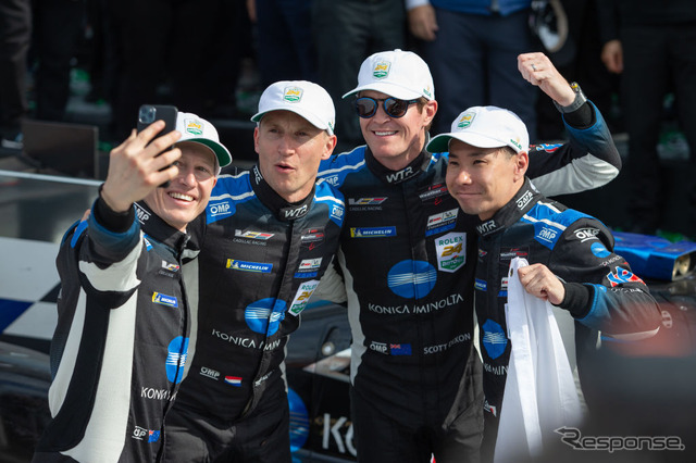 デイトナ24時間で優勝した小林可夢偉(向かって右端)。