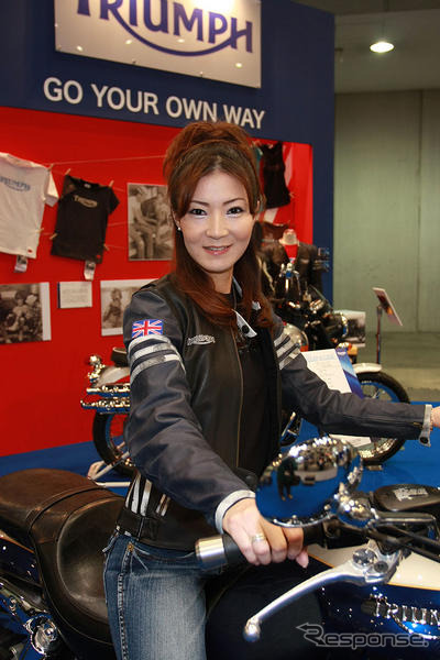 【東京モーターサイクルショー08】コンパニオン写真蔵…トライアンフ