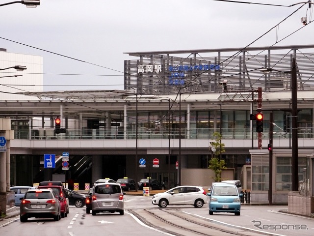 高岡駅