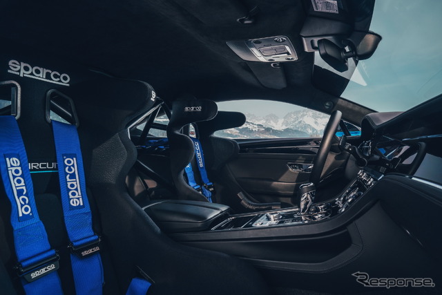 ベントレー・コンチネンタル GT 新型のGPアイスレース参戦車両