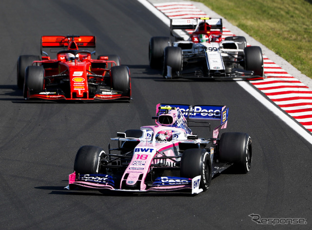 2019年のSportPesa Racing Point F1 Team(写真先頭)