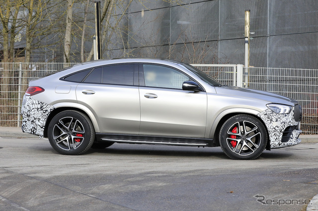 メルセデス AMG  GLE 63クーペ　開発車両　スクープ写真