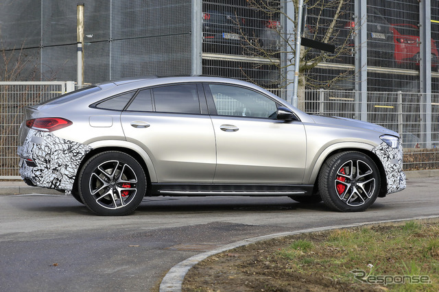 メルセデス AMG  GLE 63クーペ　開発車両　スクープ写真