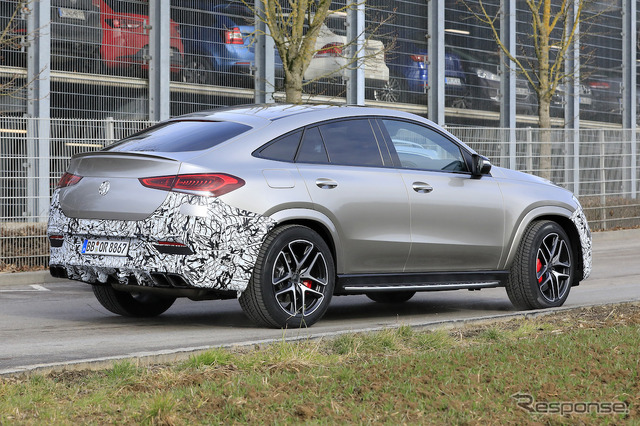 メルセデス AMG  GLE 63クーペ　開発車両　スクープ写真