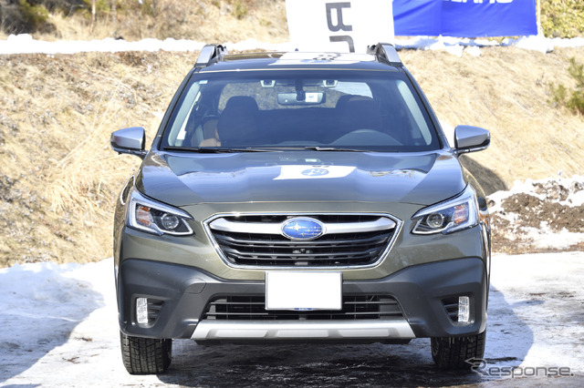 レガシィアウトバック新型（SUBARU ゲレンデタクシー）