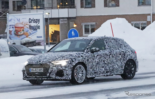アウディ RS3スポーツバック 次期型プロトタイプ(スクープ写真)