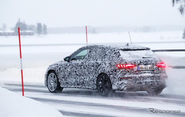 アウディ RS3スポーツバック 次期型プロトタイプ(スクープ写真)