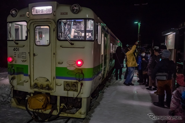 2016年3月のダイヤ改正で消えていた新十津川夜発の最終列車が復活。