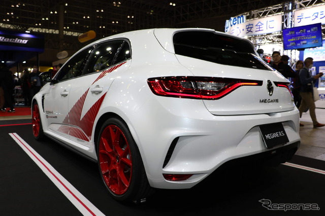 ルノー・メガーヌR.S.トロフィーR‘カーボン・セラミックパック’(東京オートサロン2020)