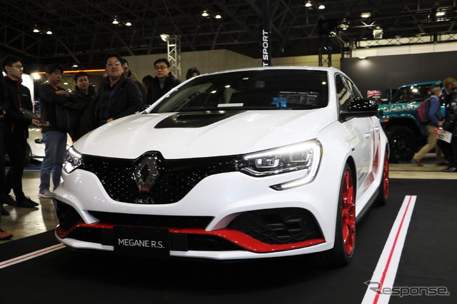 ルノー・メガーヌR.S.トロフィーR‘カーボン・セラミックパック’(東京オートサロン2020)