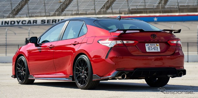 トヨタ・カムリ TRD(北米仕様)
