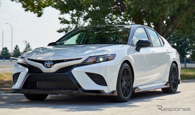 トヨタ・カムリ TRD(北米仕様)