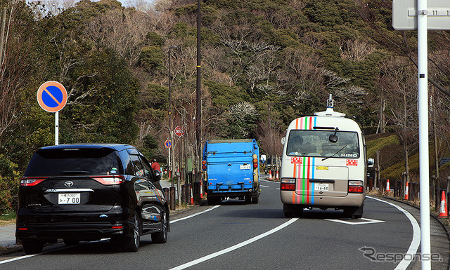 日野自動車『リエッセII』に自動運転AIと制御コンピュータ、制御装置を後付けした埼玉工業大学 自動運転バス