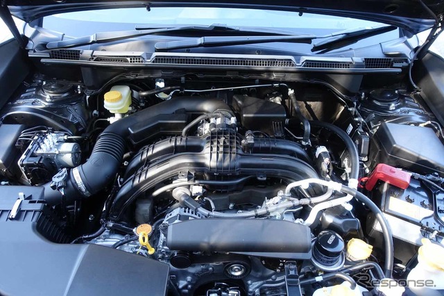スバル インプレッサ 改良新型(2.0i-S)