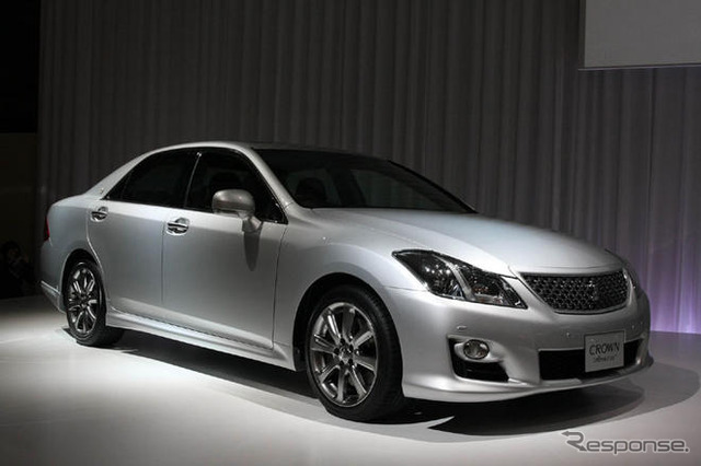 乗用車販売ランキング、トヨタが2-9位…4月