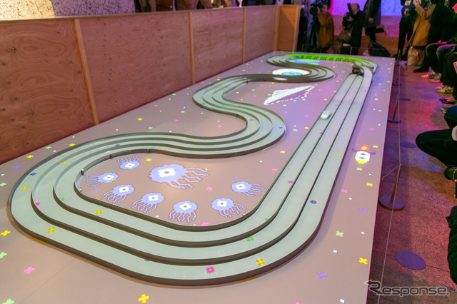 光と映像、音で彩るミニ四駆 ソニーのテクノロジーを用いたコースが渋谷に登場