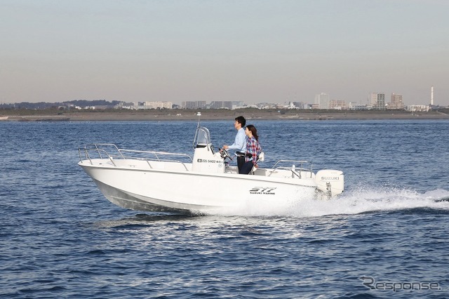 スズキマリンが販売する小型フィッシングボート「S17」