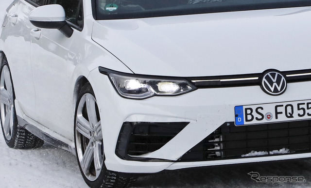 VW ゴルフR 新型プロトタイプ(スクープ写真)