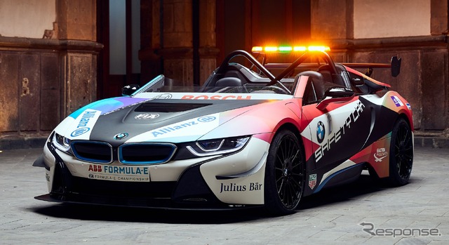 BMW i8 ロードスター がベースのフォーミュラEセーフティカー