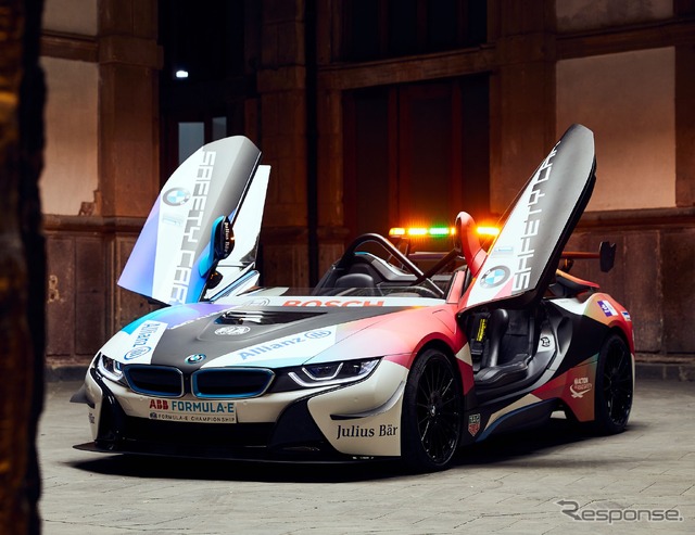 BMW i8 ロードスター がベースのフォーミュラEセーフティカー