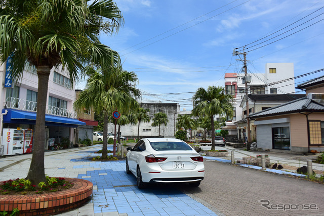 宮崎・青島の市街地にて記念撮影。