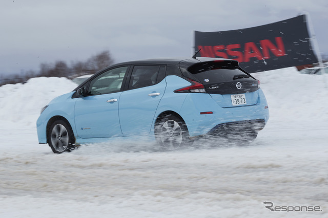 EVならではの雪道での安定感を見せたリーフ