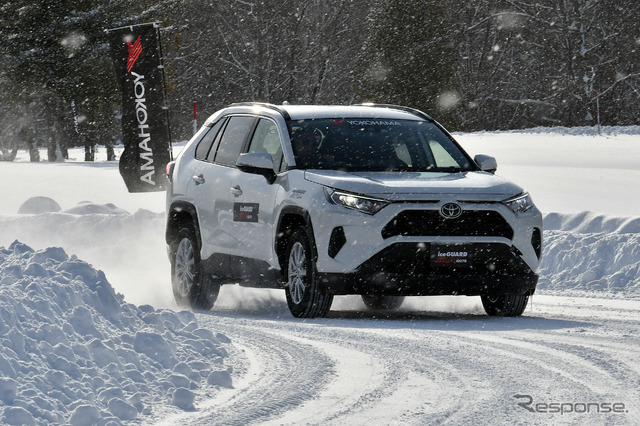 アイスガードSUV G075を装着したRAV4で雪道をテストドライブ