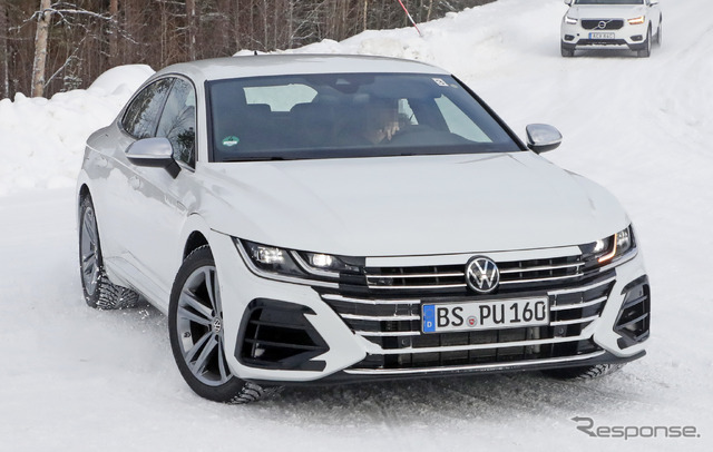 VW アルテオンR プロトタイプ(スクープ写真)