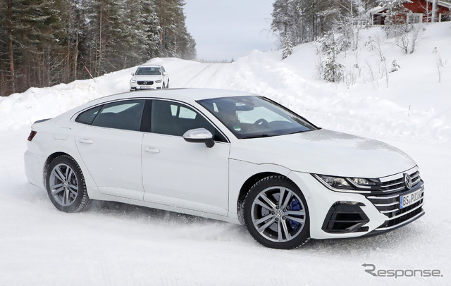 VW アルテオンR プロトタイプ(スクープ写真)