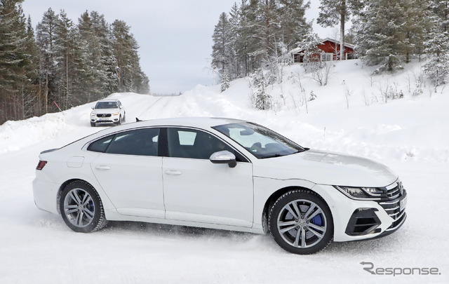VW アルテオンR プロトタイプ(スクープ写真)