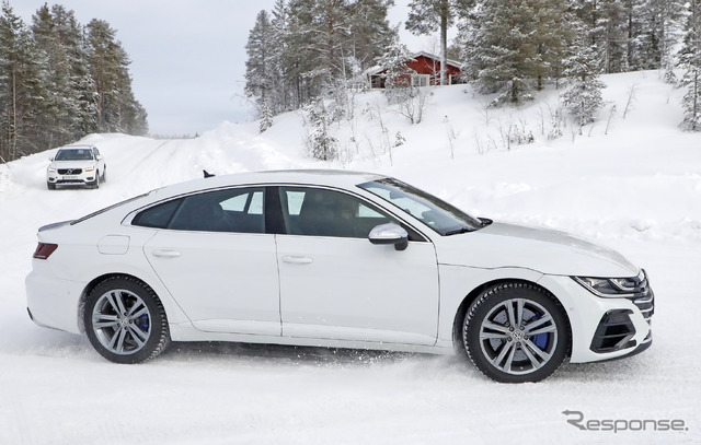 VW アルテオンR プロトタイプ(スクープ写真)