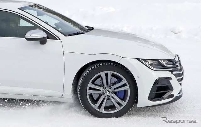 VW アルテオンR プロトタイプ(スクープ写真)
