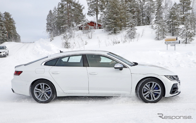 VW アルテオンR プロトタイプ(スクープ写真)