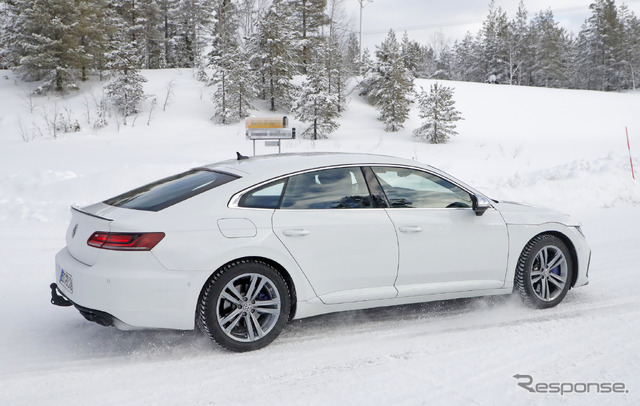 VW アルテオンR プロトタイプ(スクープ写真)