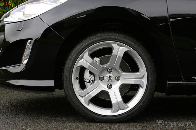 【プジョー 308 日本発表】排気量を縮小したエンジン