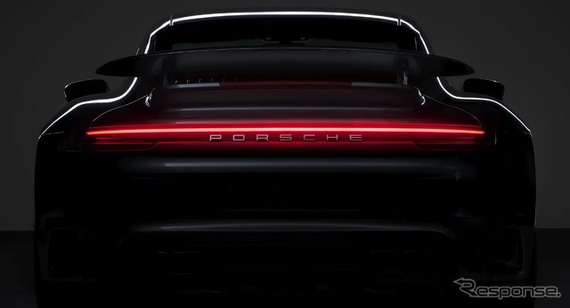 ポルシェ 911 新型のトップグレードのティザーイメージ