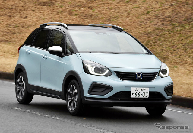 ホンダ フィット 新型(クロスター)
