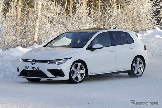VW ゴルフ R 新型プロトタイプ(スクープ写真)