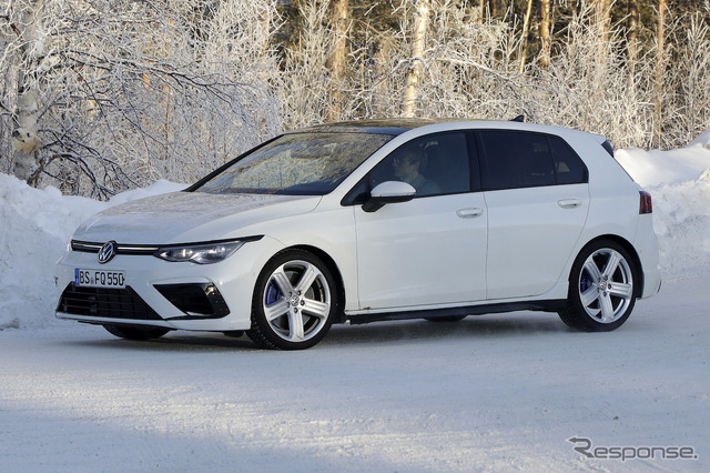 VW ゴルフ R 新型プロトタイプ(スクープ写真)