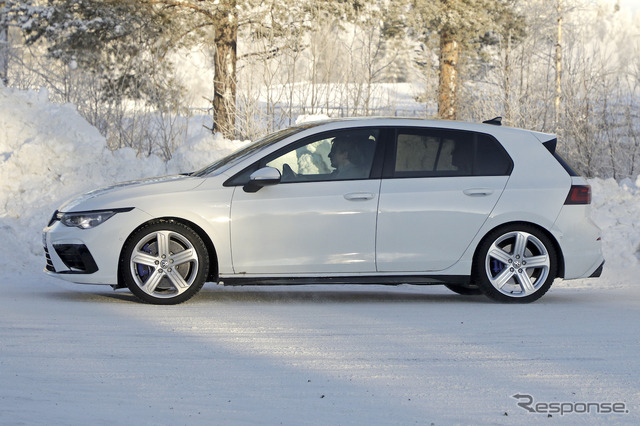 VW ゴルフ R 新型プロトタイプ(スクープ写真)