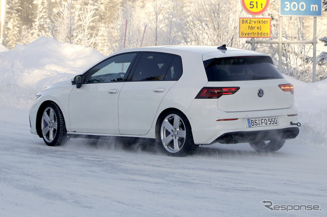 VW ゴルフ R 新型プロトタイプ(スクープ写真)