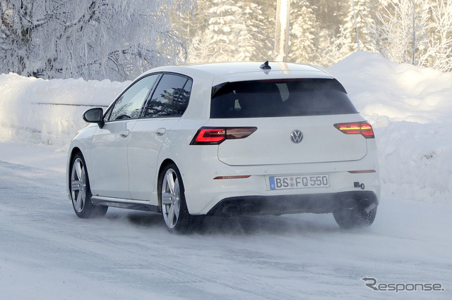 VW ゴルフ R 新型プロトタイプ(スクープ写真)
