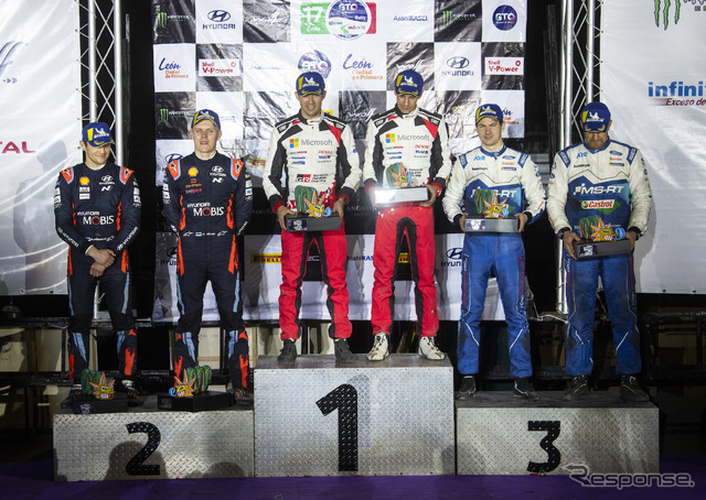 WRCメキシコ戦の表彰台。
