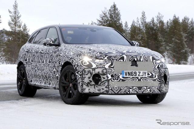 ジャガー F-PACE SVR(スクープ写真)