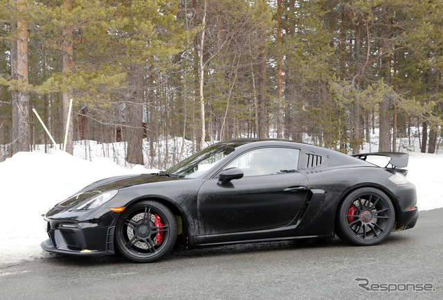 ポルシェ ケイマンGT4 RS 開発車両（スクープ写真）