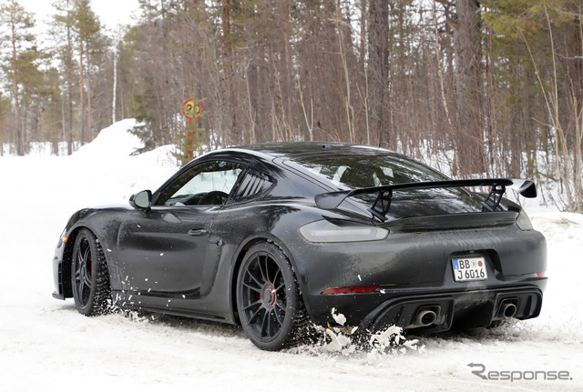 ポルシェ ケイマンGT4 RS 開発車両（スクープ写真）