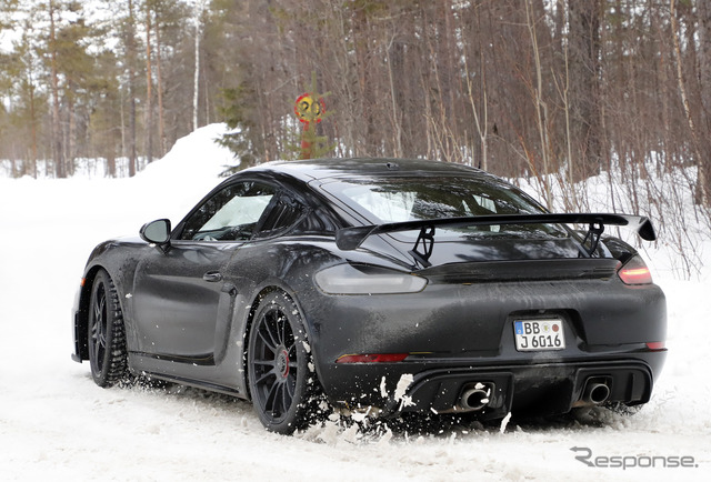 ポルシェ ケイマンGT4 RS 開発車両（スクープ写真）